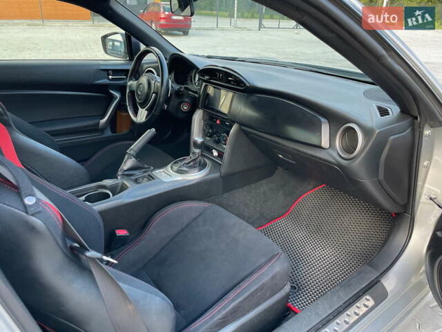 Сірий Сціон FR-S, об'ємом двигуна 2 л та пробігом 144 тис. км за 14700 $, фото 7 на Automoto.ua