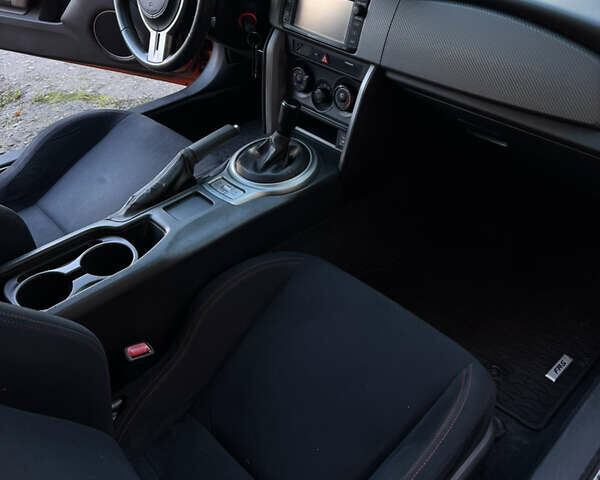 Оранжевый Сцион FR-S, объемом двигателя 2 л и пробегом 160 тыс. км за 13100 $, фото 27 на Automoto.ua