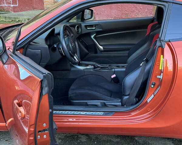 Оранжевый Сцион FR-S, объемом двигателя 2 л и пробегом 160 тыс. км за 13100 $, фото 34 на Automoto.ua