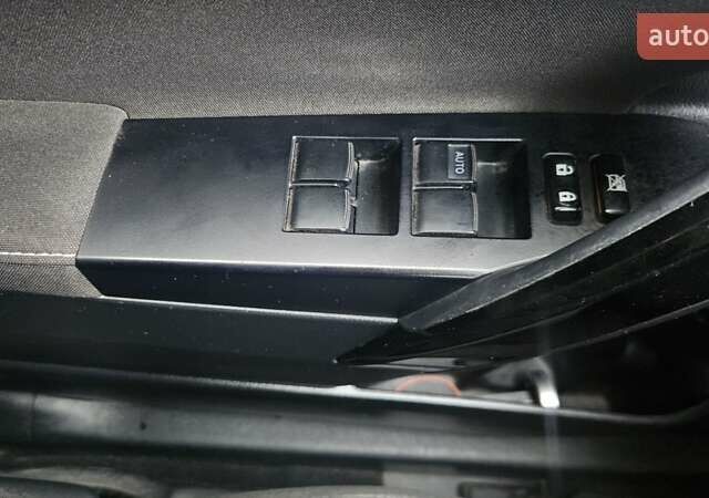 Белый Сцион iM, объемом двигателя 1.8 л и пробегом 122 тыс. км за 10700 $, фото 7 на Automoto.ua