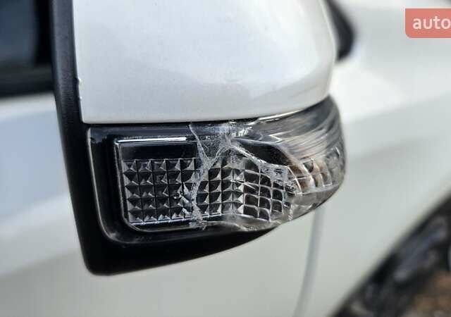 Белый Сцион iM, объемом двигателя 1.8 л и пробегом 122 тыс. км за 10700 $, фото 5 на Automoto.ua