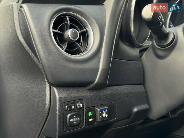 Серый Сцион iM, объемом двигателя 1.8 л и пробегом 82 тыс. км за 11200 $, фото 13 на Automoto.ua