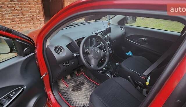 Красный Сцион xД, объемом двигателя 1.8 л и пробегом 162 тыс. км за 7200 $, фото 2 на Automoto.ua