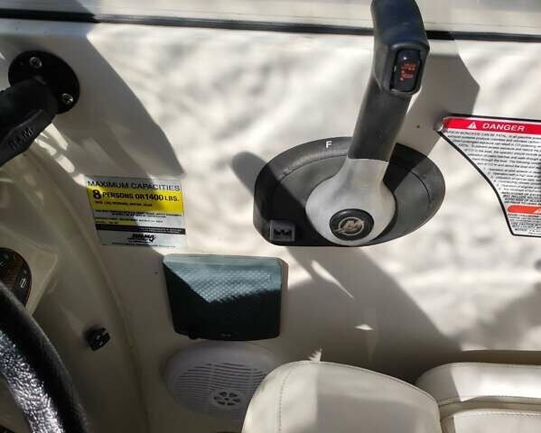 Білий СіРей 225 Вікендер, об'ємом двигуна 5.7 л та пробігом 207 тис. км за 36900 $, фото 12 на Automoto.ua