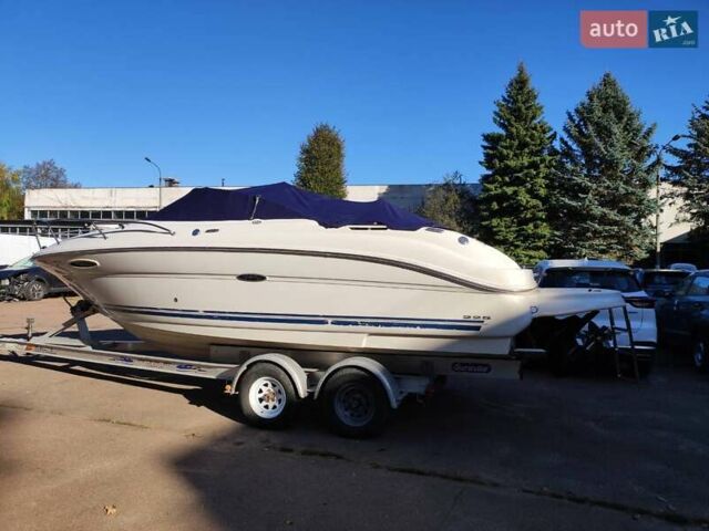 Білий СіРей 225 Вікендер, об'ємом двигуна 5.7 л та пробігом 207 тис. км за 36900 $, фото 1 на Automoto.ua