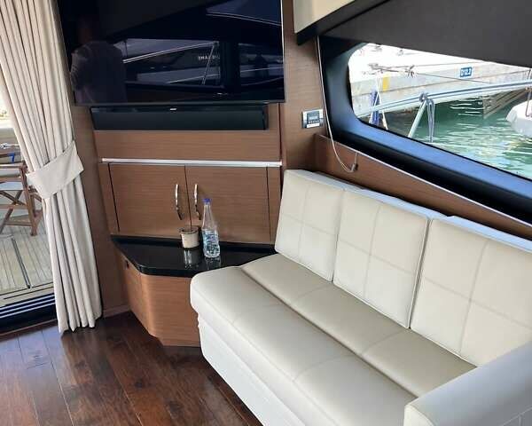 Білий СіРей Celebrety, об'ємом двигуна 70 л та пробігом 1 тис. км за 1700000 $, фото 10 на Automoto.ua