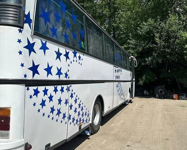 Белый Сетра 215 ХД, объемом двигателя 14.6 л и пробегом 580 тыс. км за 11000 $, фото 3 на Automoto.ua