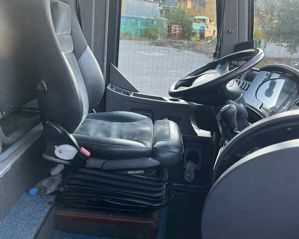 Сетра 415 ХДХ 2001 в Николаеве на Automoto.ua Красный Сетра 415 ХДХ, объемом двигателя 11.97 л и пробегом 999 тыс. км за 50000 $, фото 10 на Automoto.ua