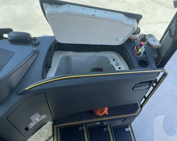 Белый Сетра 416 GT-HD, объемом двигателя 0 л и пробегом 800 тыс. км за 127910 $, фото 8 на Automoto.ua