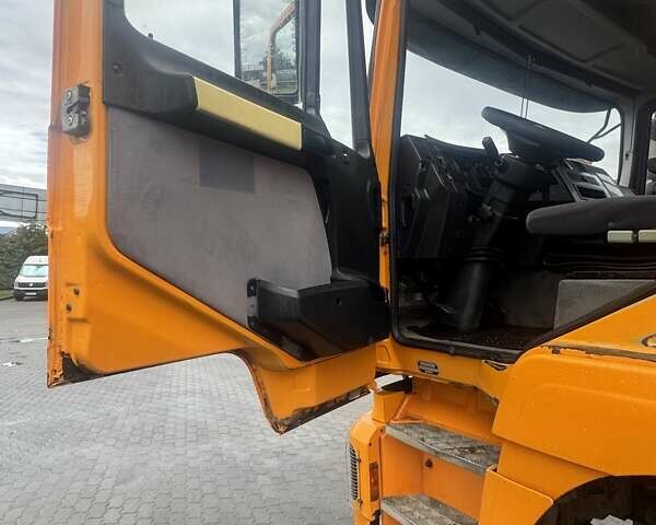 Жовтий Шакман SX, об'ємом двигуна 0 л та пробігом 298 тис. км за 41500 $, фото 6 на Automoto.ua
