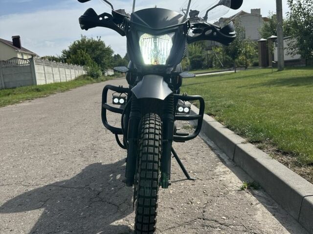 Черный Шанрай 3302, объемом двигателя 0.2 л и пробегом 0 тыс. км за 45000 $, фото 6 на Automoto.ua