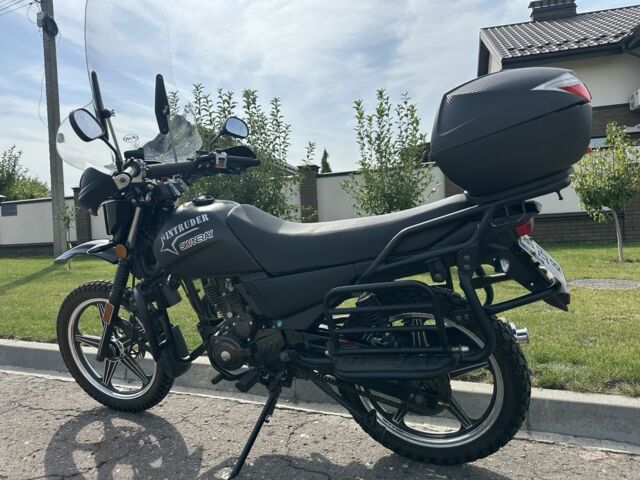 Черный Шанрай 3302, объемом двигателя 0.2 л и пробегом 0 тыс. км за 45000 $, фото 10 на Automoto.ua