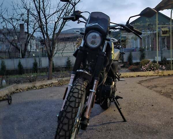 Желтый Шанрай Tricker 250, объемом двигателя 25 л и пробегом 4 тыс. км за 1186 $, фото 2 на Automoto.ua