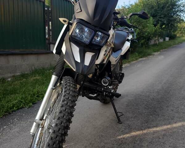 Белый Шанрай X-Trail 200, объемом двигателя 0.2 л и пробегом 7 тыс. км за 950 $, фото 1 на Automoto.ua