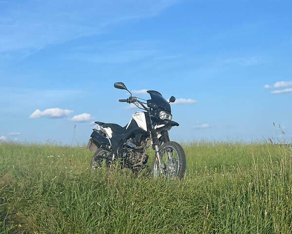 Белый Шанрай X-Trail 200, объемом двигателя 0.2 л и пробегом 10 тыс. км за 960 $, фото 2 на Automoto.ua