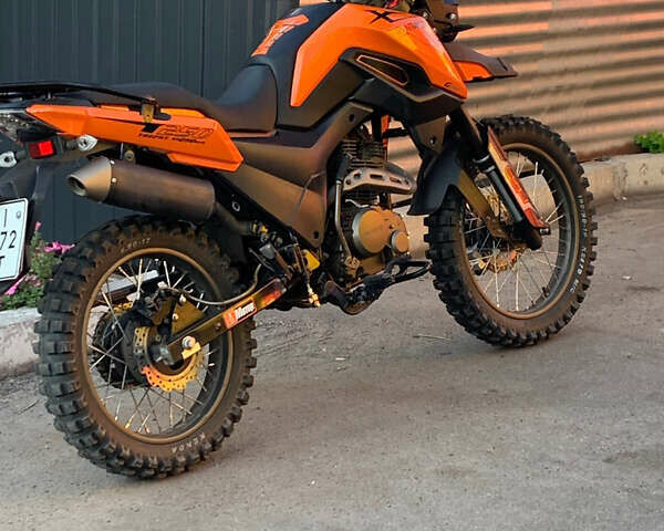 Оранжевый Шанрай X-Trail 250 Trophy, объемом двигателя 0.25 л и пробегом 3 тыс. км за 1201 $, фото 1 на Automoto.ua