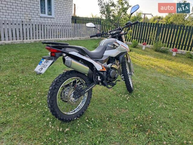 Белый Шанрай XY 250GY-6C, объемом двигателя 0 л и пробегом 16 тыс. км за 1079 $, фото 2 на Automoto.ua