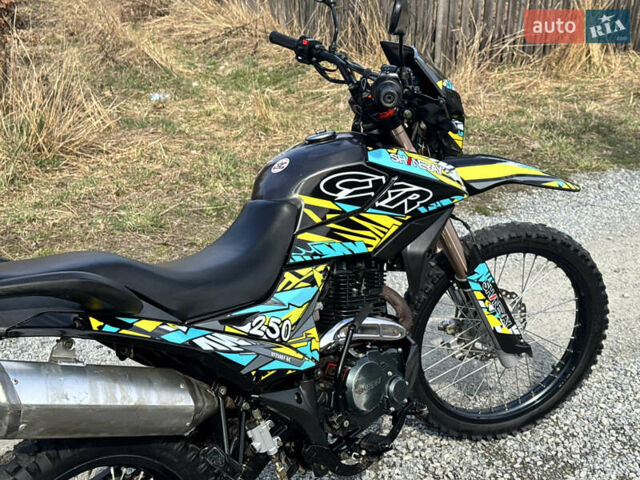 Шанрай XY 250GY-6C 2022 в Житомире на Automoto.ua Зеленый Шанрай XY 250GY-6C, объемом двигателя 0.25 л и пробегом 9 тыс. км за 1100 $, фото 4 на Automoto.ua