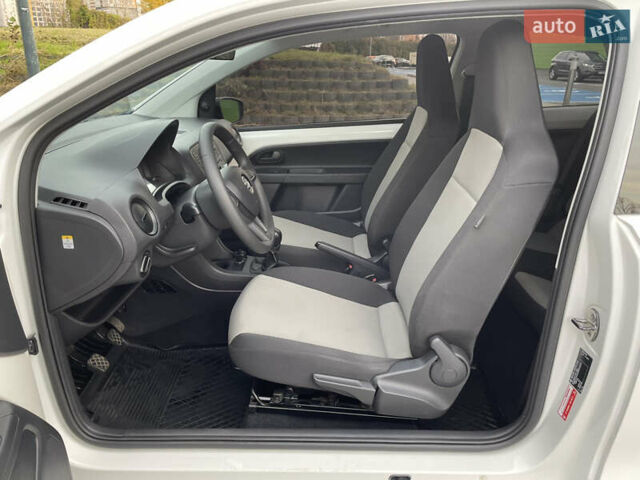 Белый Шкода Ситиго, объемом двигателя 1 л и пробегом 157 тыс. км за 5000 $, фото 14 на Automoto.ua