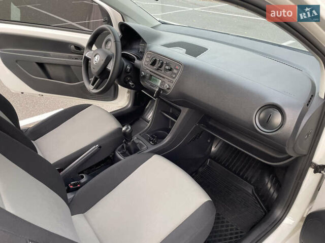 Белый Шкода Ситиго, объемом двигателя 1 л и пробегом 157 тыс. км за 5000 $, фото 24 на Automoto.ua