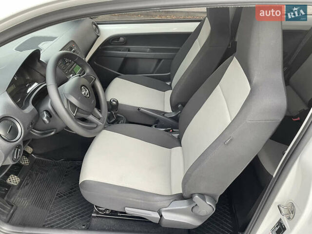 Белый Шкода Ситиго, объемом двигателя 1 л и пробегом 157 тыс. км за 5000 $, фото 15 на Automoto.ua