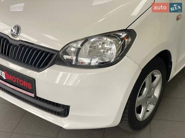 Белый Шкода Ситиго, объемом двигателя 1 л и пробегом 154 тыс. км за 5290 $, фото 3 на Automoto.ua