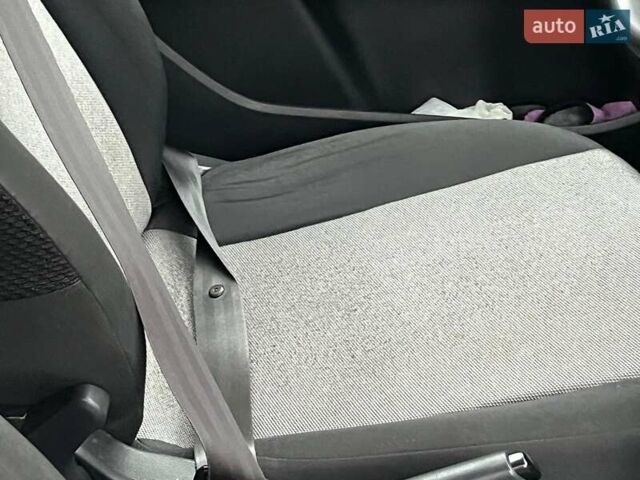 Білий Шкода Сітіго, об'ємом двигуна 1 л та пробігом 182 тис. км за 5440 $, фото 17 на Automoto.ua