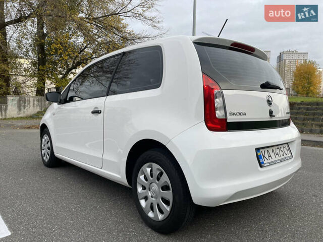 Белый Шкода Ситиго, объемом двигателя 1 л и пробегом 157 тыс. км за 5000 $, фото 2 на Automoto.ua