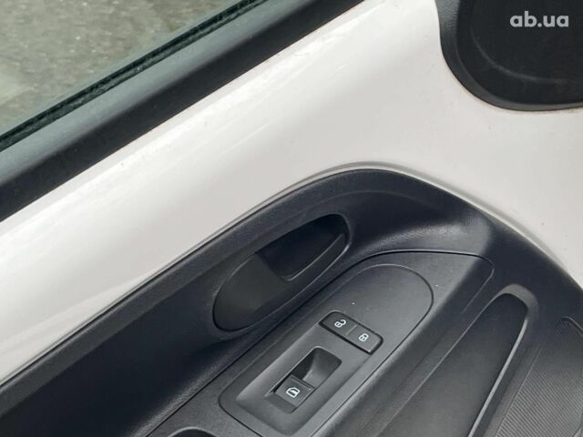 Белый Шкода Ситиго, объемом двигателя 1 л и пробегом 182 тыс. км за 5440 $, фото 22 на Automoto.ua