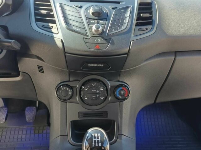 Шкода Інша 2013 у Львові на Automoto.ua Білий Шкода Інша, об'ємом двигуна 0 л та пробігом 255 тис. км за 6200 $, фото 5 на Automoto.ua