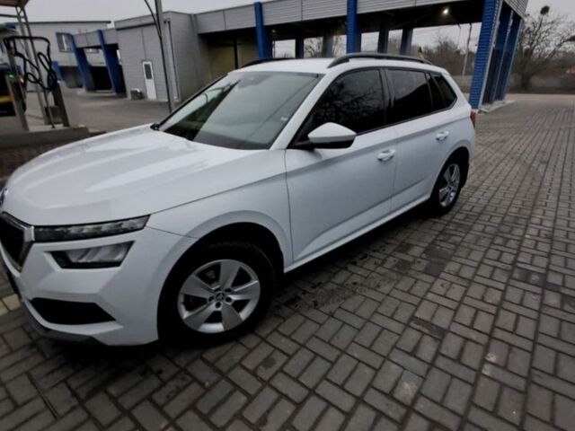 Белый Шкода Другая, объемом двигателя 1.6 л и пробегом 73 тыс. км за 18700 $, фото 3 на Automoto.ua