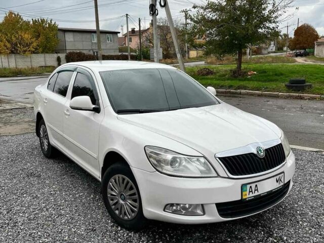 Білий Шкода Інша, об'ємом двигуна 1.6 л та пробігом 272 тис. км за 6800 $, фото 1 на Automoto.ua