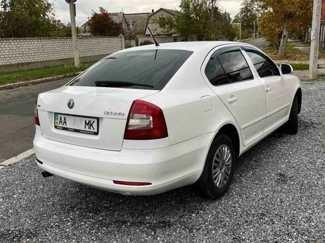 Білий Шкода Інша, об'ємом двигуна 1.6 л та пробігом 272 тис. км за 6800 $, фото 2 на Automoto.ua