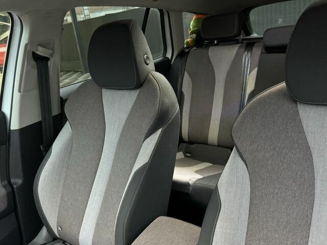 Белый Шкода Другая, объемом двигателя 0 л и пробегом 86 тыс. км за 23000 $, фото 7 на Automoto.ua