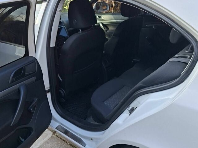 Білий Шкода Інша, об'ємом двигуна 1.6 л та пробігом 237 тис. км за 7500 $, фото 5 на Automoto.ua