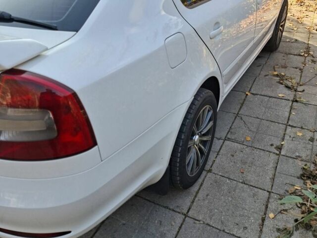 Білий Шкода Інша, об'ємом двигуна 1.6 л та пробігом 237 тис. км за 7500 $, фото 4 на Automoto.ua