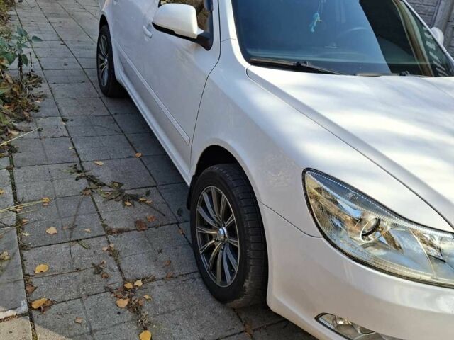 Білий Шкода Інша, об'ємом двигуна 1.6 л та пробігом 237 тис. км за 7500 $, фото 2 на Automoto.ua