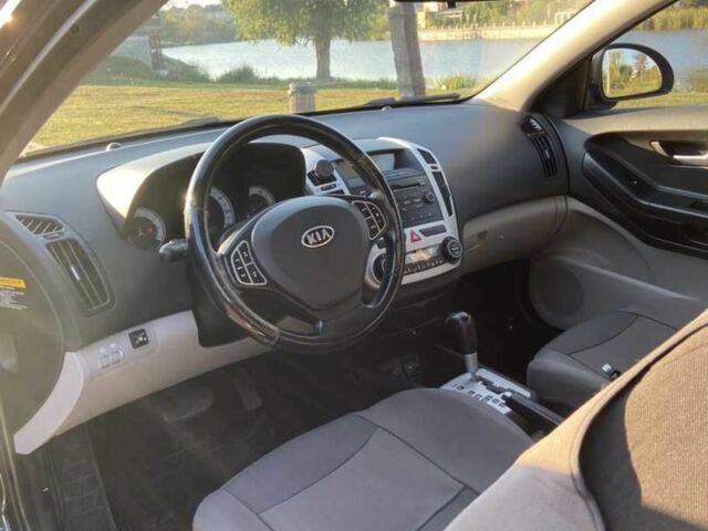 Черный Шкода Другая, объемом двигателя 0 л и пробегом 257 тыс. км за 5800 $, фото 5 на Automoto.ua