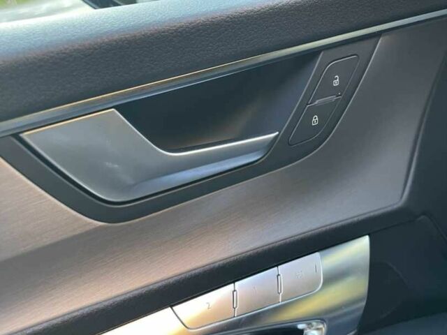 Черный Шкода Другая, объемом двигателя 0 л и пробегом 50 тыс. км за 45000 $, фото 6 на Automoto.ua