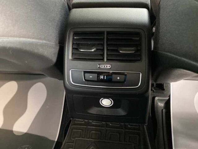 Чорний Шкода Інша, об'ємом двигуна 0 л та пробігом 216 тис. км за 16000 $, фото 4 на Automoto.ua