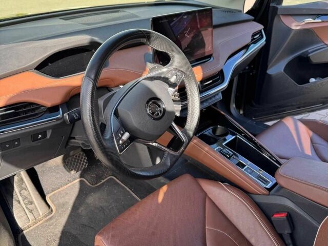 Черный Шкода Другая, объемом двигателя 0 л и пробегом 35 тыс. км за 15000 $, фото 5 на Automoto.ua