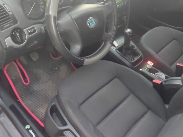 Шкода Другая 2005 в Днепре (Днепропетровске) на Automoto.ua Черный Шкода Другая, объемом двигателя 1.6 л и пробегом 264 тыс. км за 5500 $, фото 13 на Automoto.ua