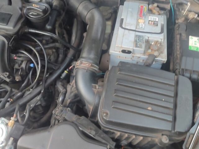 Шкода Другая 2005 в Днепре (Днепропетровске) на Automoto.ua Черный Шкода Другая, объемом двигателя 1.6 л и пробегом 264 тыс. км за 5500 $, фото 15 на Automoto.ua