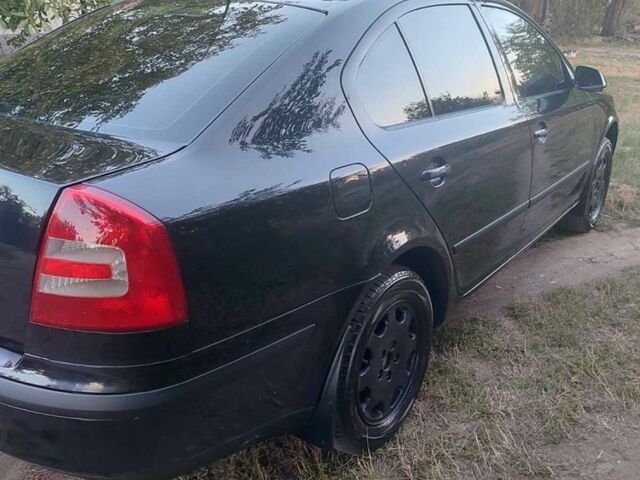 Шкода Другая 2005 в Днепре (Днепропетровске) на Automoto.ua Черный Шкода Другая, объемом двигателя 1.6 л и пробегом 264 тыс. км за 5500 $, фото 4 на Automoto.ua