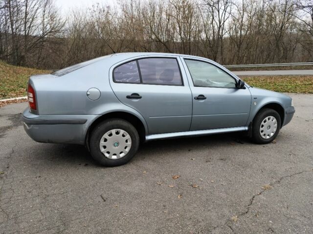 Серый Шкода Другая, объемом двигателя 1.6 л и пробегом 260 тыс. км за 4000 $, фото 1 на Automoto.ua