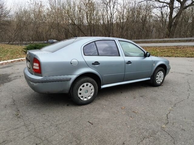 Серый Шкода Другая, объемом двигателя 1.6 л и пробегом 260 тыс. км за 4000 $, фото 2 на Automoto.ua