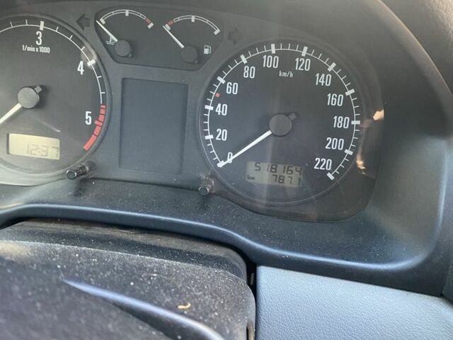 Серый Шкода Другая, объемом двигателя 1.9 л и пробегом 518 тыс. км за 2200 $, фото 3 на Automoto.ua