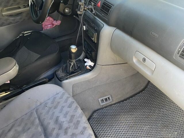 Серый Шкода Другая, объемом двигателя 1.9 л и пробегом 518 тыс. км за 2200 $, фото 4 на Automoto.ua