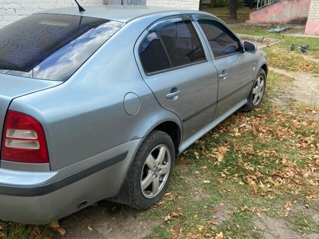 Серый Шкода Другая, объемом двигателя 1.8 л и пробегом 304 тыс. км за 5000 $, фото 3 на Automoto.ua