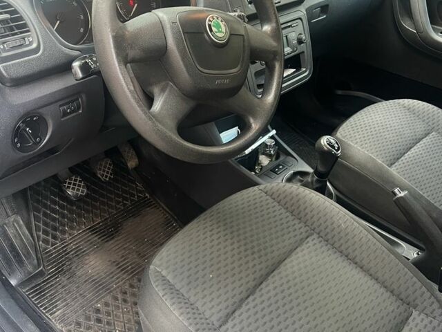 Серый Шкода Другая, объемом двигателя 1.2 л и пробегом 166 тыс. км за 6000 $, фото 6 на Automoto.ua